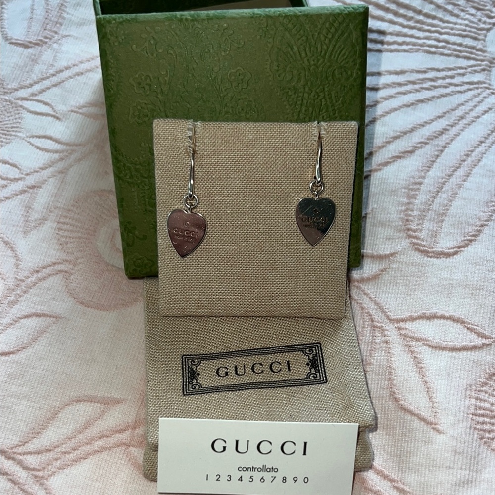 Gucci Silver Heart-Shaped Earrings with Dangling Design - Picture 2 of 3